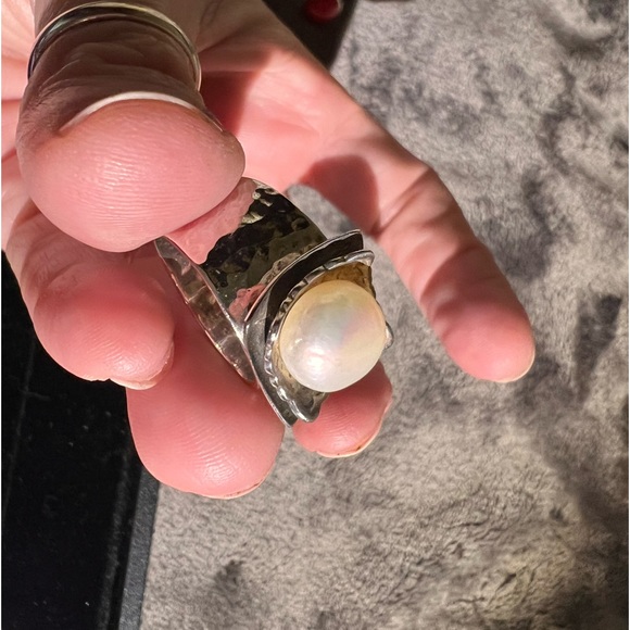 Sterling Silver with Cultured Pearl Ring - Size 6 - beautifully set/NCO - Picture 4 of 4